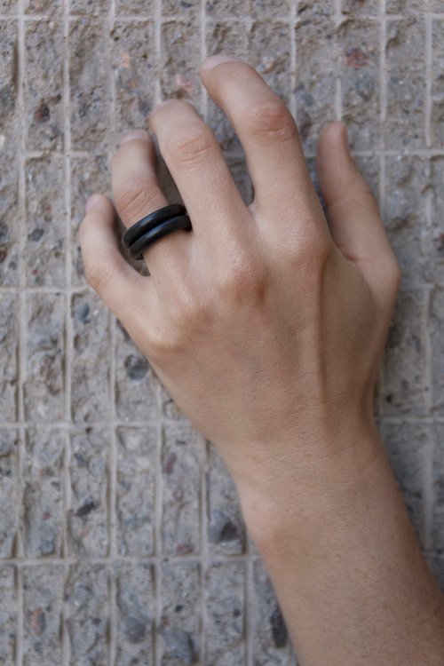 Even black rubber ring